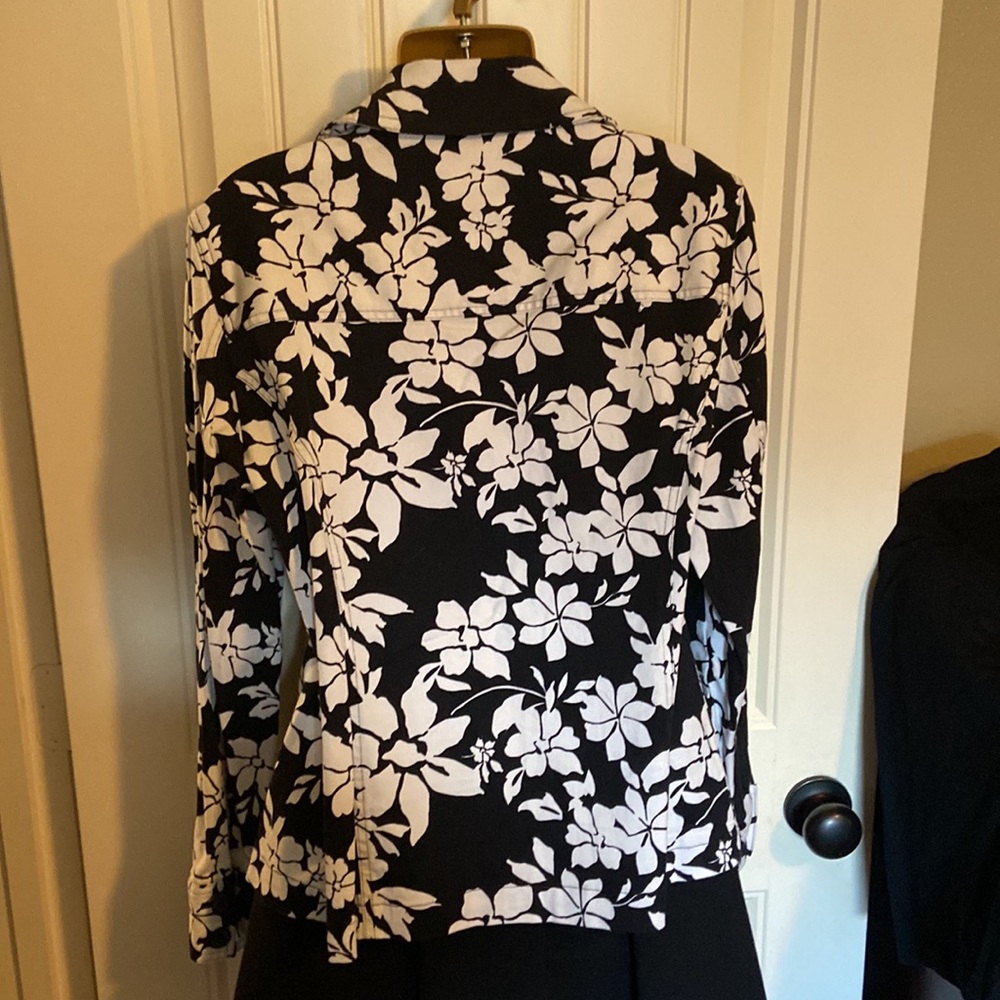 Medium jacket NWOT - Picture 4 of 6